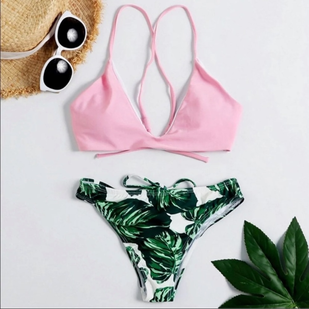 Pinky leafy bikini, fits like a medium